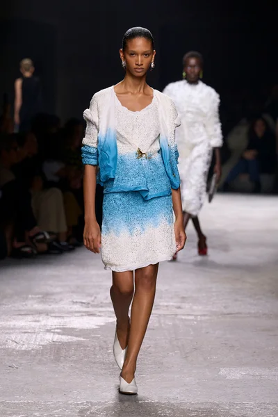 Look 42